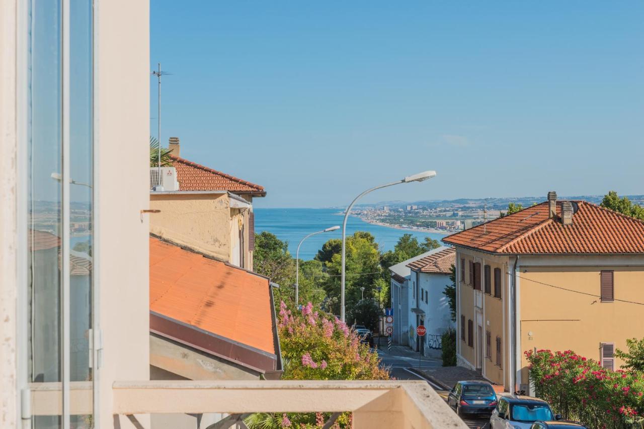 Mare Di Stelle Panzió Sirolo Kültér fotó