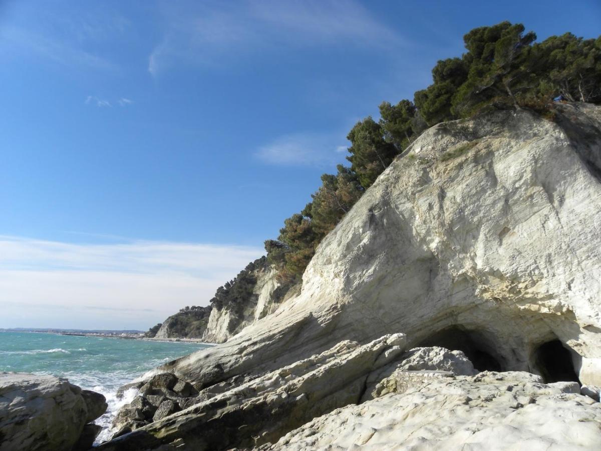 Mare Di Stelle Panzió Sirolo Kültér fotó